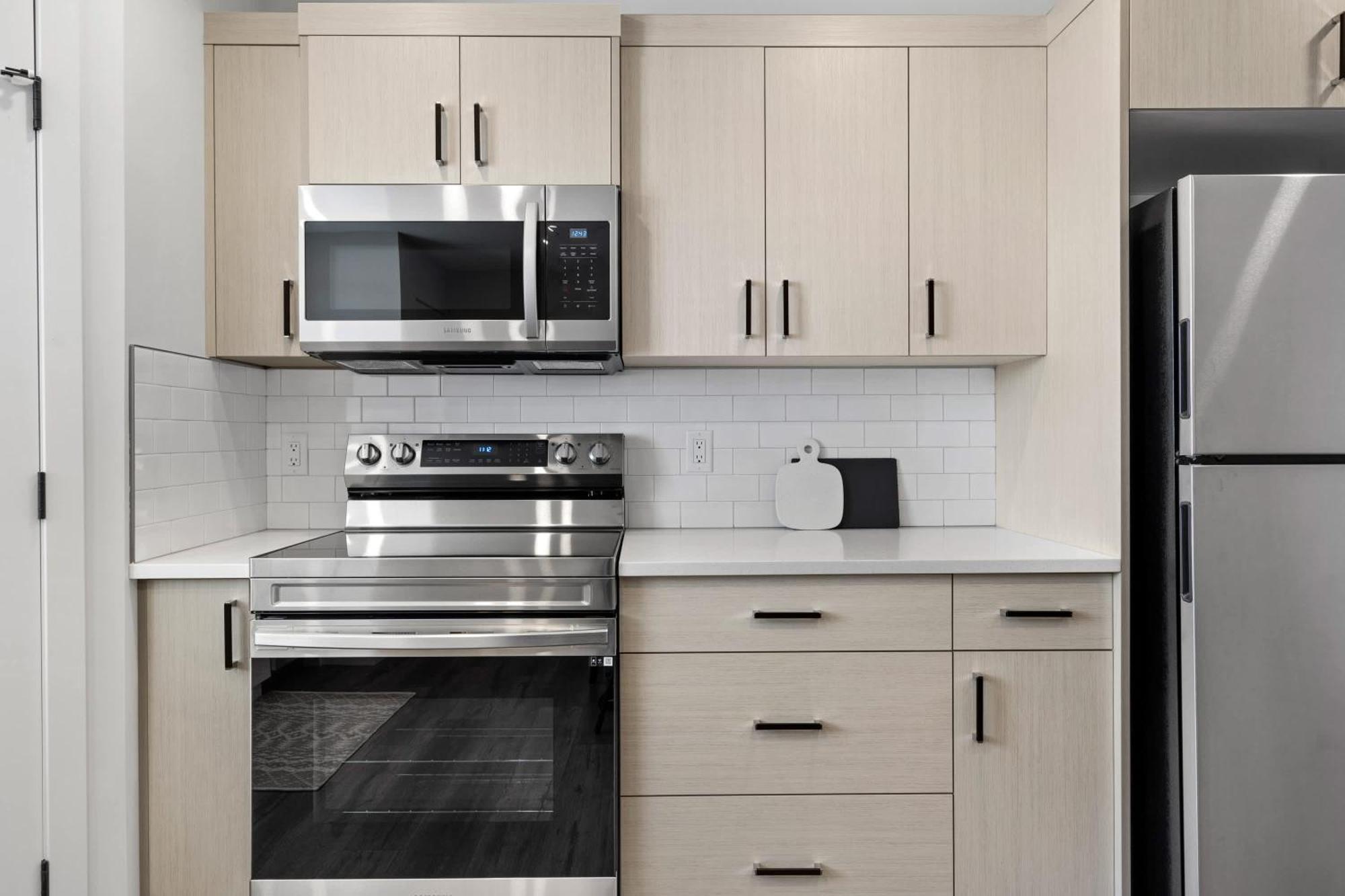 Livingston Way I Sleep 6 I Netflix I Kitchen I Tv Villa Pincher Creek Exterior photo